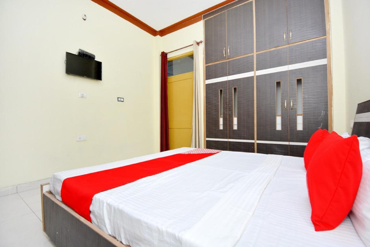 Oyo 40306 White House Jalandhar Exterior foto