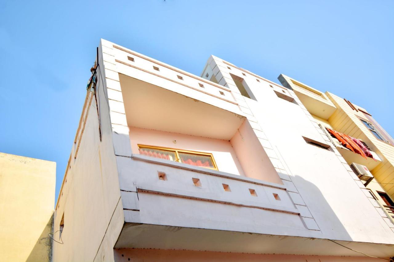 Oyo 40306 White House Jalandhar Exterior foto